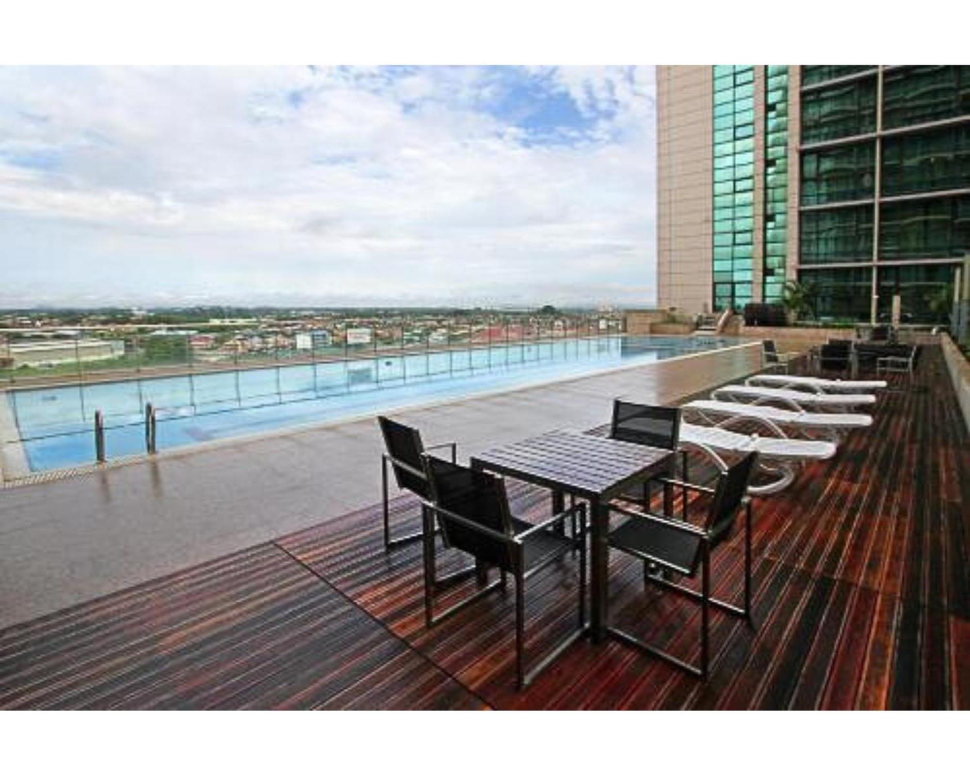 Jeff And Ricky 8 Boulevard Imperial Kuching